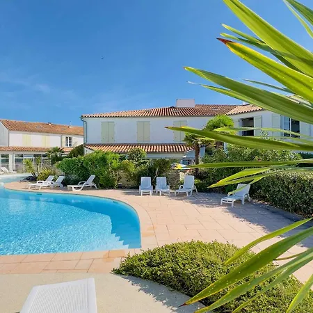 Dans Avec Piscine